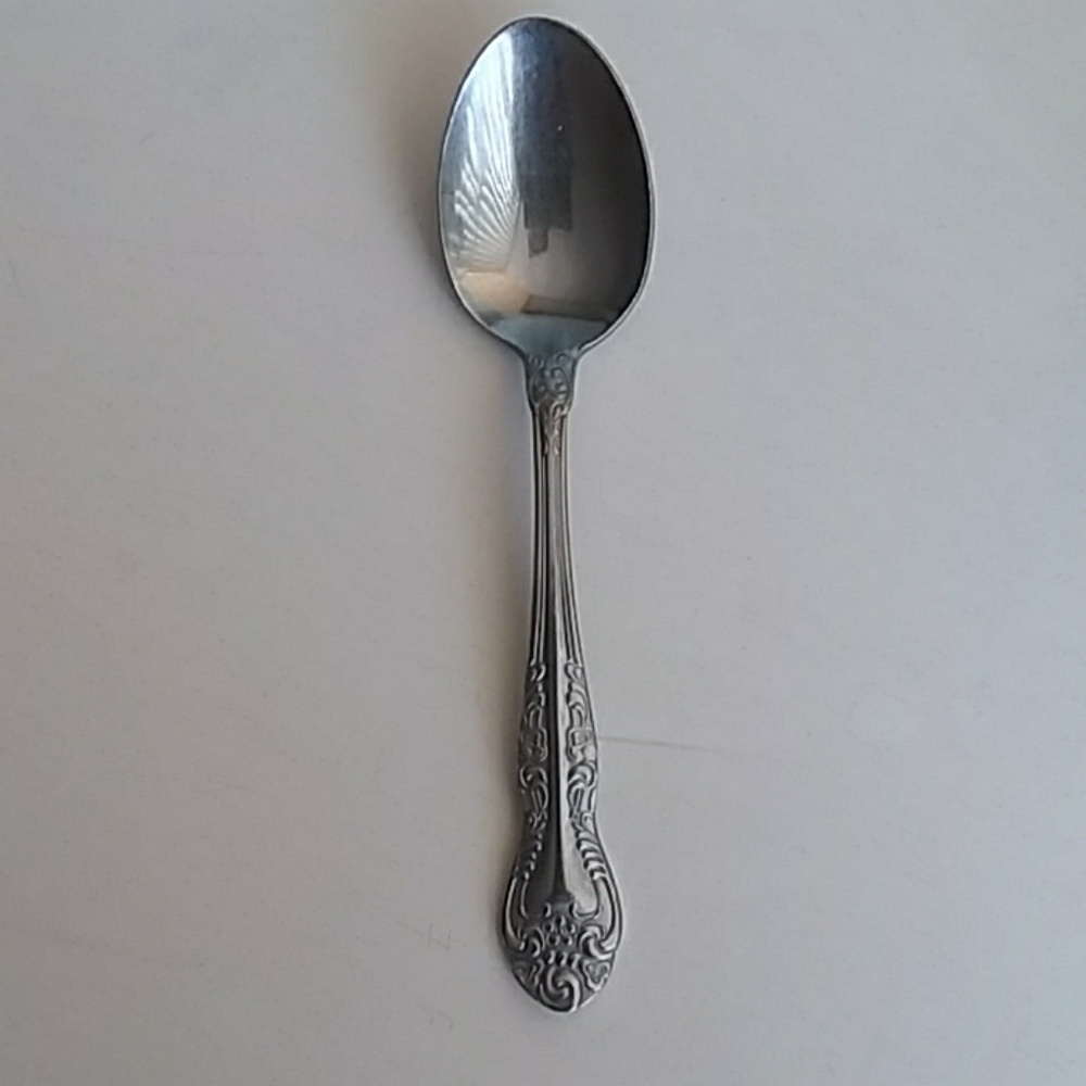 Oneida Rosewood B990STSF stalinless steel Teaspoon anthique Big Price